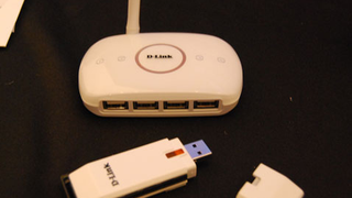 D-Link DUB-9240 Wireless USB Hub and Adapter in the Flesh